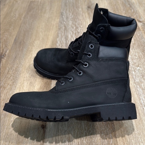 Timberland Size 5 Black Ankle Boots with Padded Collar - Picture 1 of 12